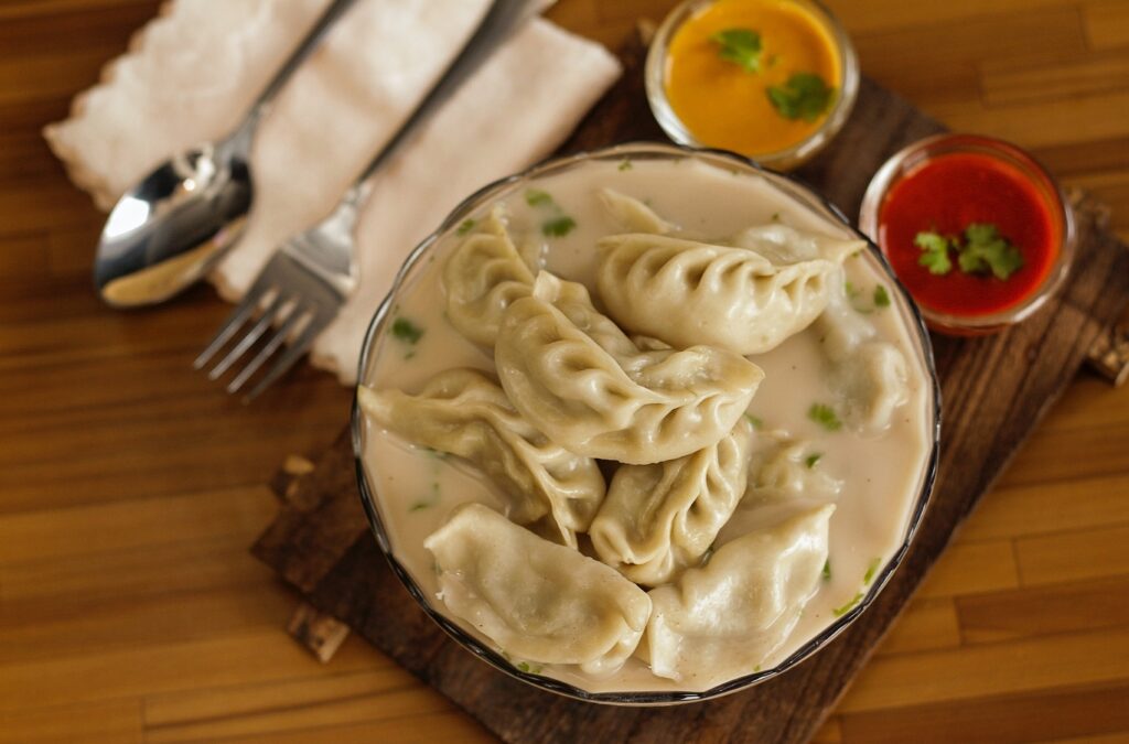 Momos, desistreetfoods