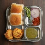 Vada pav recipe, desistreetfood, streetfood